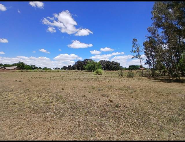 8,094M² VACANT LAND FOR SALE IN RIVERSDALE